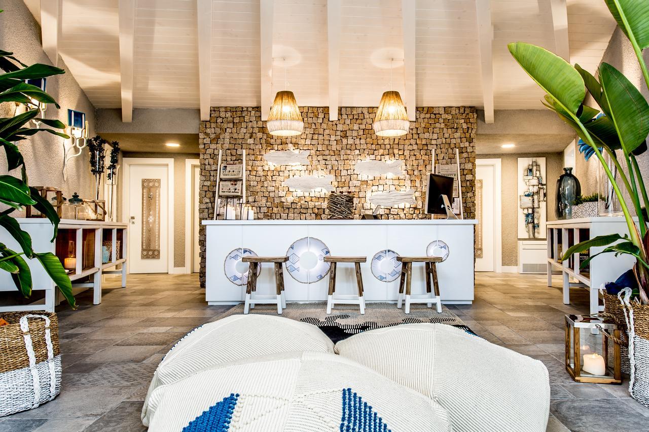 Boutique Hotel Capo Blu Santa Margherita di Pula Exteriör bild