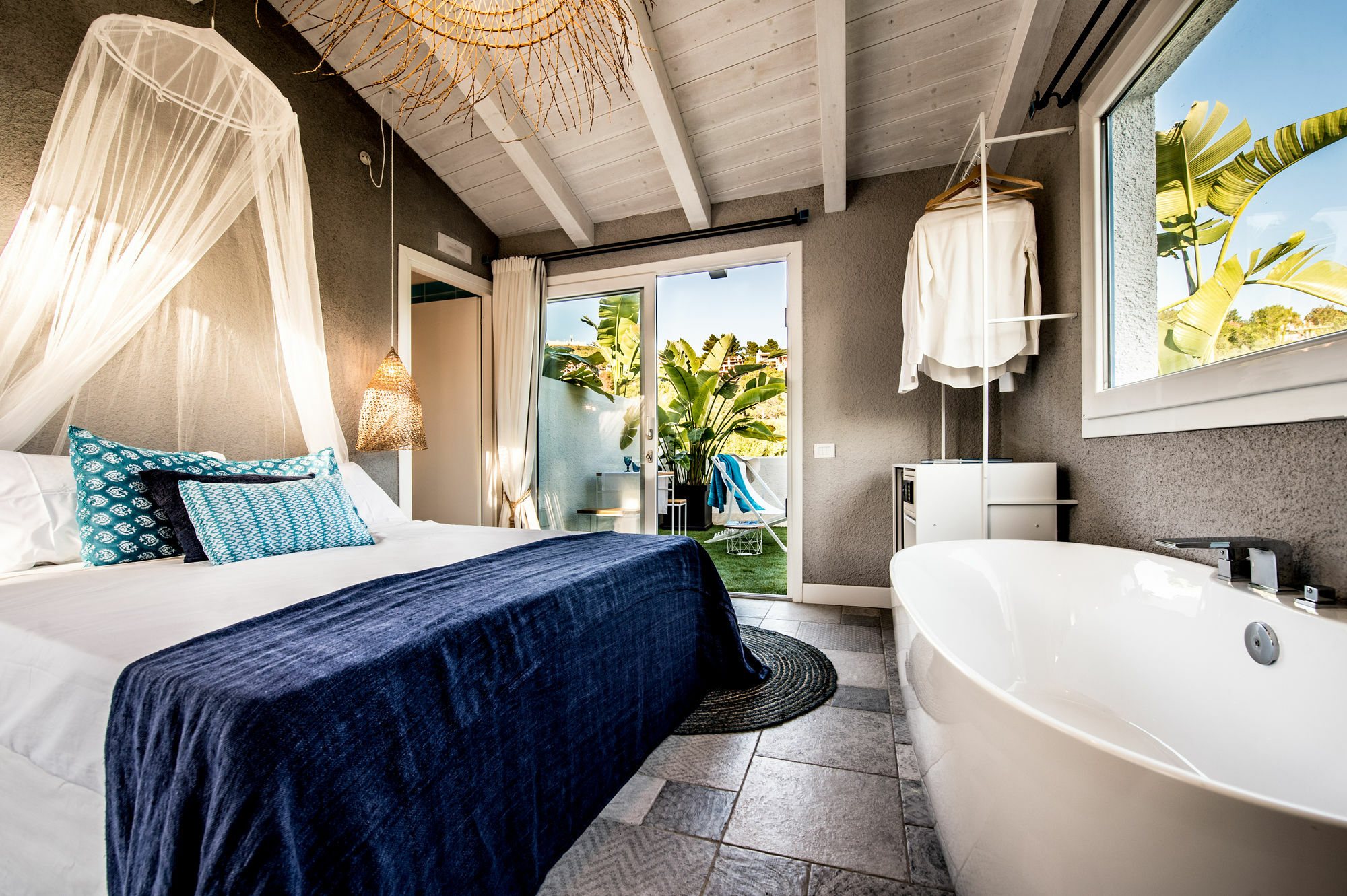 Boutique Hotel Capo Blu Santa Margherita di Pula Exteriör bild